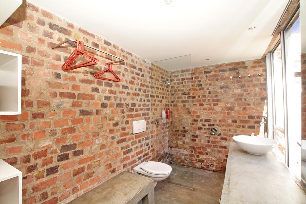 Motel Mi Pi Chi Johannesburg Bagian luar foto