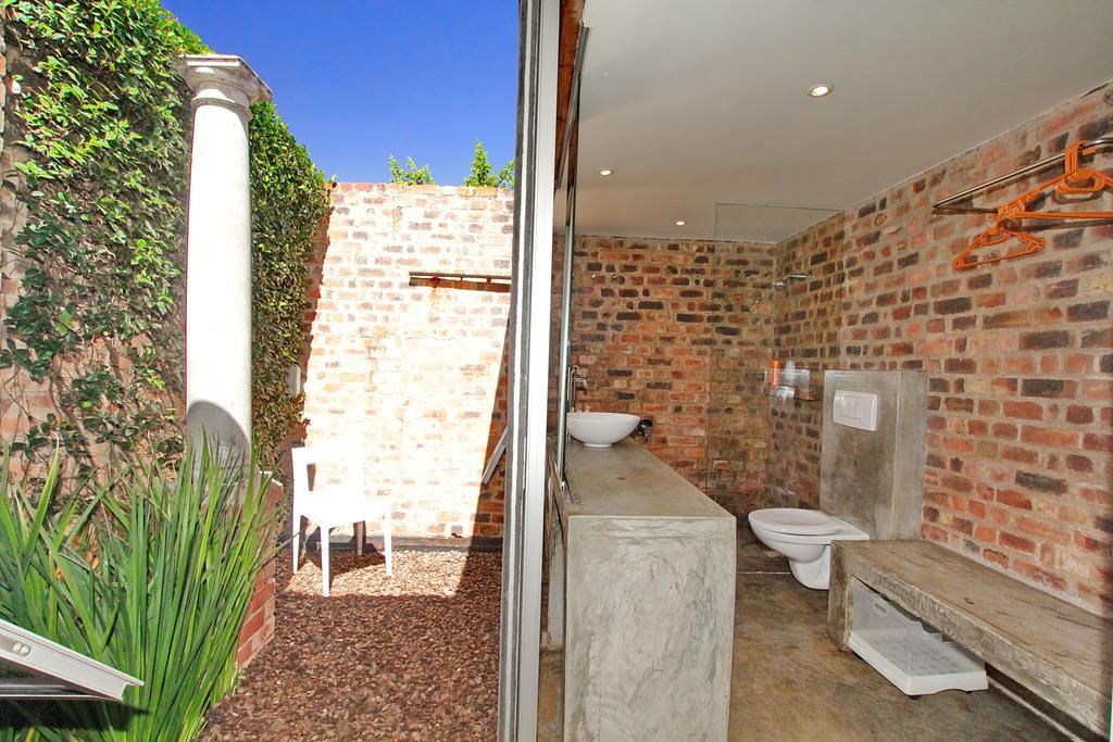 Motel Mi Pi Chi Johannesburg Bagian luar foto
