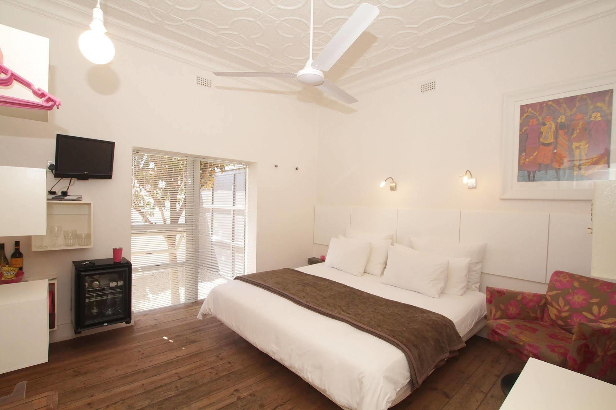Motel Mi Pi Chi Johannesburg Bagian luar foto