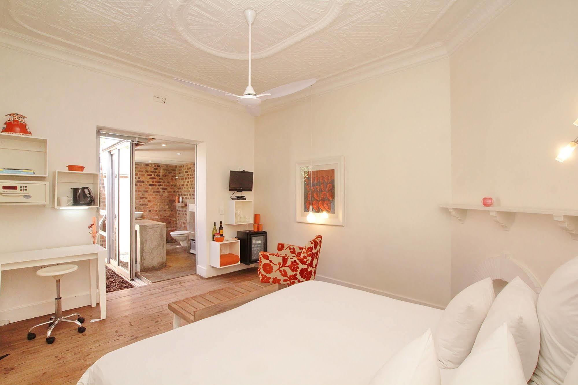 Motel Mi Pi Chi Johannesburg Bagian luar foto